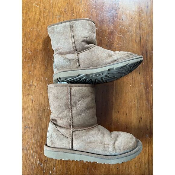 Ugg classic short camel suede boots 5 - Picture 2 of 6